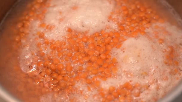 Πορτοκαλί Πλιγούρι Φακές Βράζει Γκρο Πλαν Υψηλής Ποιότητας Πλάνα — Αρχείο Βίντεο