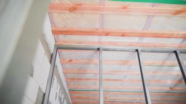 Odada Duvar Tavan Kaplaması Onarım Yok Tamamlanmamış Özel Bir Evde — Stok video