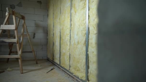 Zakończono Prace Nad Izolacją Akustyczną Ściany Wełny Szklanej Wysokiej Jakości — Wideo stockowe