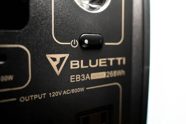 Kiev Ukraina Juni 2023 Stasiun Pengisian Bluetti Eb3A Portable Power Stok Gambar