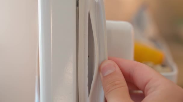 냉장고 클로즈업 균열을 냉장고 고품질 — 비디오