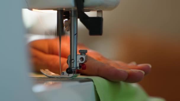 缝纫机工作时的特写慢镜头 优质Fullhd影片 — 图库视频影像