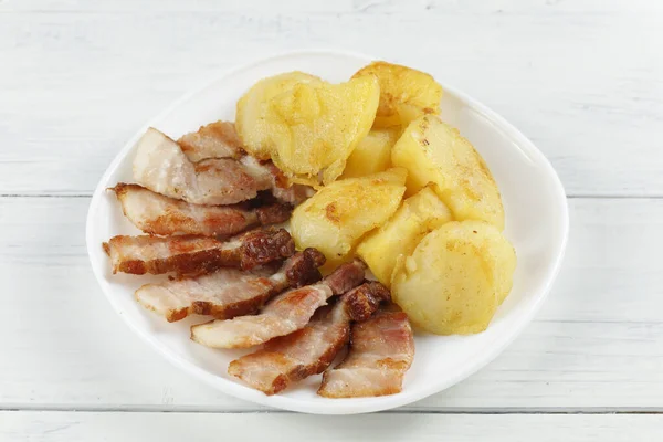 Kızarmış Patates Pastırma Geleneksel Yemek — Stok fotoğraf