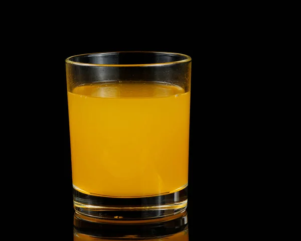 Sok Pomarańczowy Szklance Odizolowanej Czarno — Zdjęcie stockowe