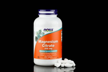LVIV, UKRAINE - 29 Haziran 2023: Now Foods, Magnezyum Sitrat, 200 mg, 250 Tablet