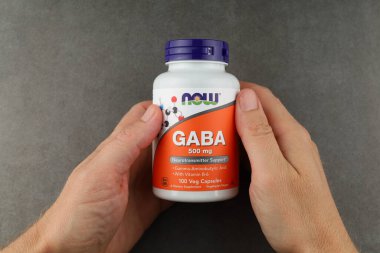 LVIV, UKRAINE - 29 Haziran 2023: Now Foods, GABA, B-6 vitamini