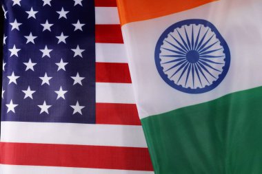 Masada Amerika ve Hindistan bayrakları var. Uluslararası ve politik ilişkiler. kavramsal