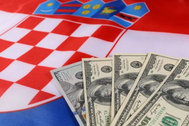 Hırvatistan ve ülkenin bayrağı ve ulusal para birimi kavramına ilişkin banknotlar