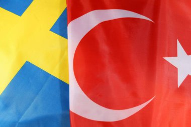 Masada Ukrayna, hindi ve Ukrayna bayrakları var..