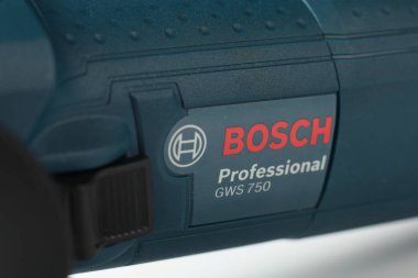 LVIV, UKRAINE - 28 Nisan 2025: Bosch Profesyonel bir güç aracı