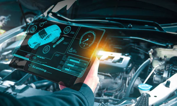 Otomatik mekanik kontrol motor sistemi OBD2 kablosuz tarama aracı ve araç bilgisi ekran arayüzünde gösteriliyor, araba bakım hizmeti kavramı.
