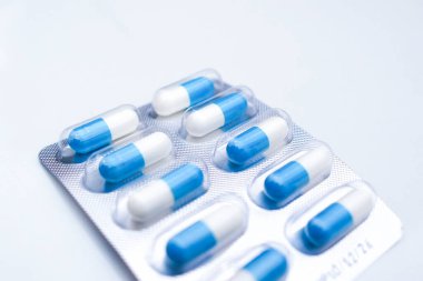 Amoksisilin kapsülleri, antibiyotik kapsülleri, ilaç ve tıbbi konsepti kapatın.