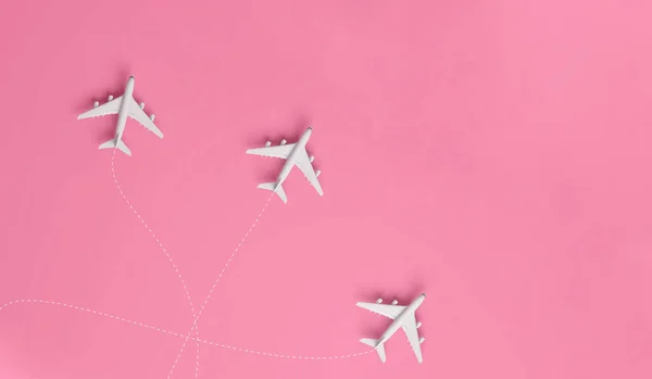 Samoloty Podróżujące Różnych Miejsc Docelowych Tle Miejscem Tekst Renderowanie — Zdjęcie stockowe