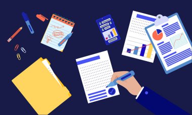 Belgeler, çizelgeler, bir defter ve iş planlama, veri analizi ve finansal büyüme içeren bir çalışma alanının üst görünümü.