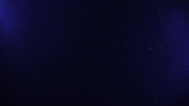 Kozmik bulutsular, sonsuz karanlığa yayılan ve yıldızlararası büyüleyici oluşumlar vasıtasıyla etrafındaki yıldızlararası manzaraları aydınlatan canlı enerji yayarlar.