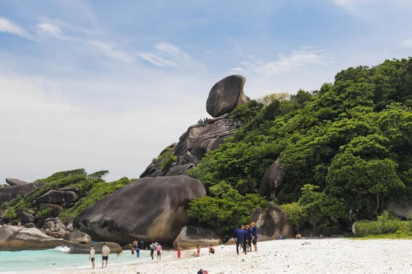 2022年5月10日 考拉克 张恩加 位于泰国南部彭加市拉旺岛第四号海滨的美丽海滩 是拉旺岛国家公园美丽的热带旅游胜地 — 图库照片