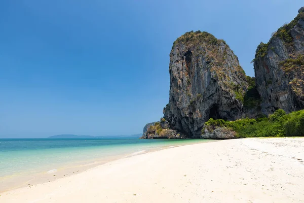 Beautiful Beach Railay Beach Destination Tourist Krabi Province Southern Thailand — Zdjęcie stockowe