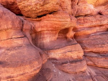 Renkli Kırmızı Salam Kanyonu 'nun taşları ve dokuları, Mısır.