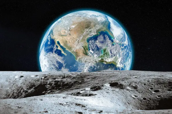 Uzayın derinliklerinde Dünya 'daki kraterlerle Ay' ın görüntüsü. Ay ve Dünya. Bu görüntünün elementleri NASA tarafından desteklenmektedir.