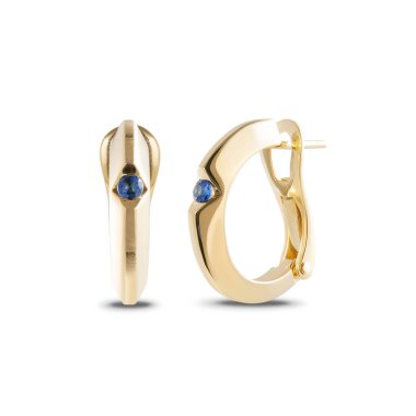 Safir küpe beyaz arka plan üzerinde izole çift.