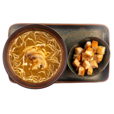 Ekmekli gurme mantar çorbası.