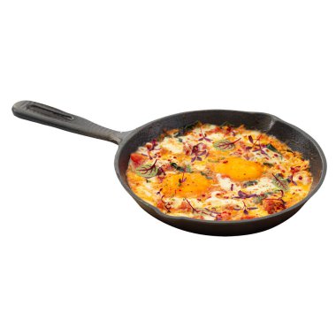 Pişmiş Shakuka Orta Doğu yemeğinin izole edilmiş tavası.