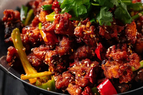 Chinese Gebakken Kip Met Chili Peper Een Wok Pan — Stockfoto