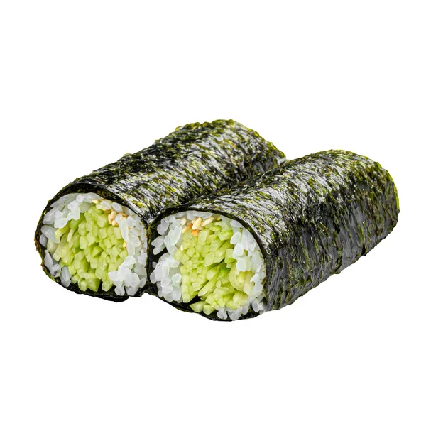 白地に切ったキュウリかっぱ巻き寿司の一部 — ストック写真