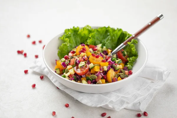 Portion Gourmet Gesunder Frischer Salat Mit Tomaten — Stockfoto