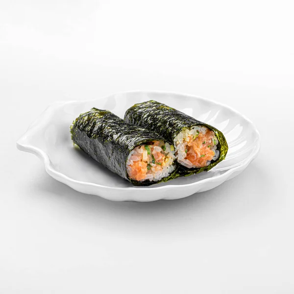 Crevettes Non Coupées Isolées Maki Sushi Rouleaux Sur Fond Blanc — Photo