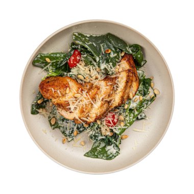 Izgara tavuklu fileto ıspanaklı salata ve peynir.