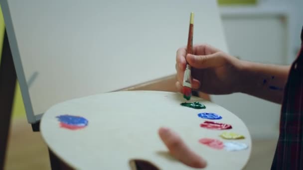 Art Education Concept Closeup Camera Painter Holding Colour Pallet Take — Video Stock