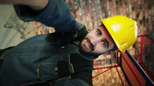 Closeup Camera Builder Man Construction Site Start Make Selfie Video — Vídeos de Stock