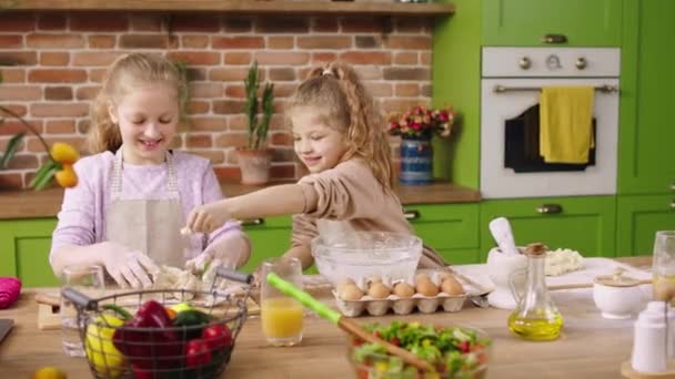 Happy Two Charismatic Kids Two Little Girls Kitchen Island Together — 图库视频影像