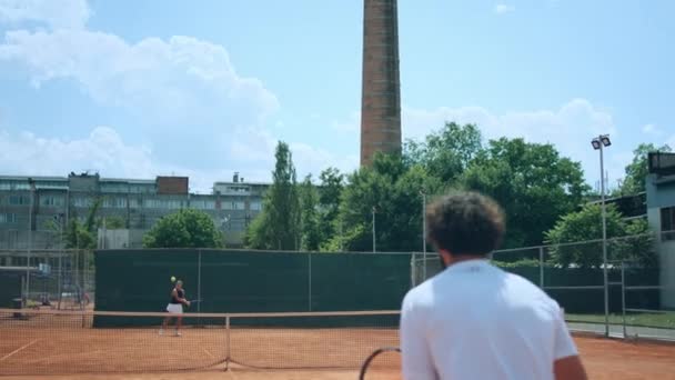 Charismatic Man Playing Tennis His Colleague Very Professional Playing Match — Vídeo de stock