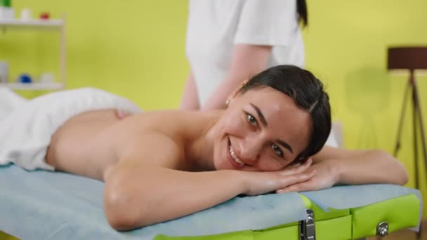 Very Pretty Woman Have Relaxed Day Spa Salon She Doing — Stock Video