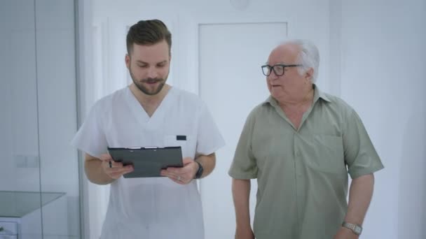 Concetto Assistenza Sanitaria Stile Vita Paziente Anziano Alla Clinica Medica — Video Stock