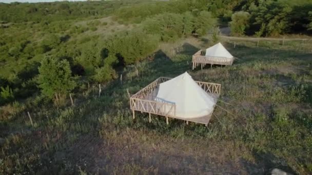 Fantastiskt Landskap Och Modern Camping Mitt Naturen Tar Video Med — Stockvideo