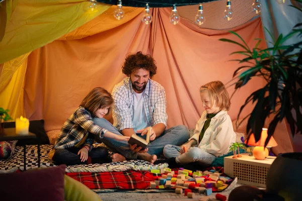 Dad Spending Time His Two Young Boys Indoor Blanket Fort — Stock Photo, Image