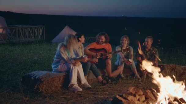 Group Charismatic Attractive Friends Meeting Campsite Evening Make Fire Stake — Stock Video