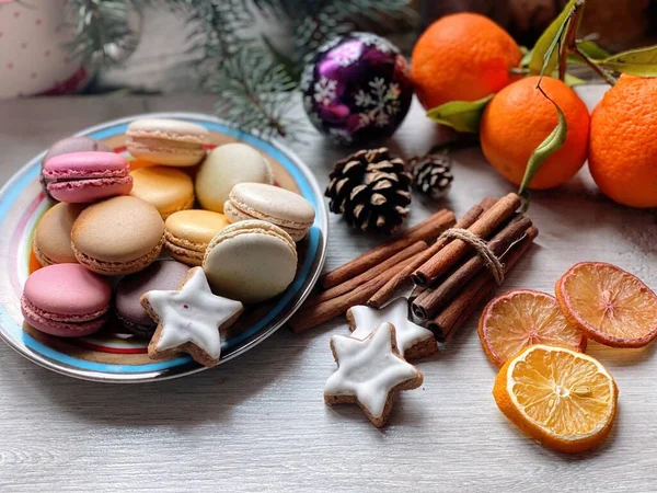 Biscoitos Natal Decorações Fundo Madeira — Fotografia de Stock