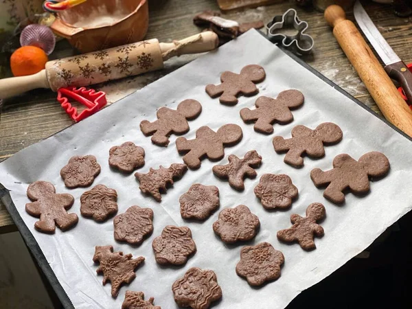 christmas cookies with gingerbread baking