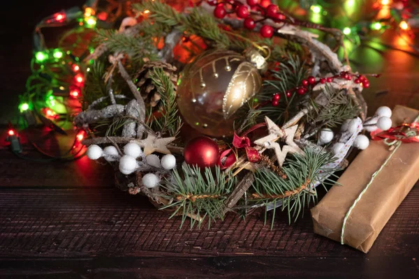 Рождественский Фон Еловыми Ветками Игрушками — стоковое фото