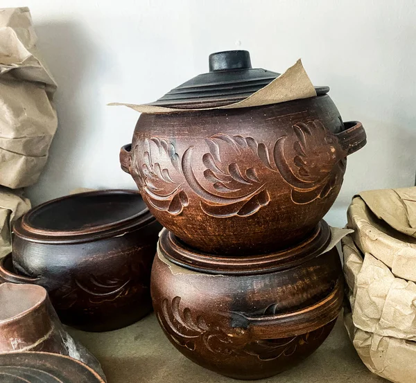 Traditionell Keramik Keramik Träbord Närbild — Stockfoto