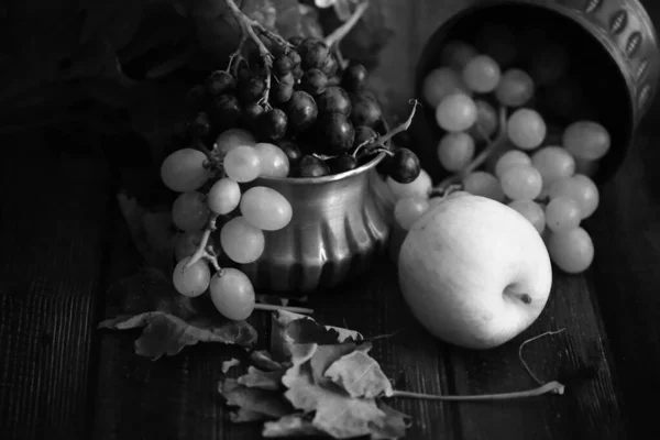Νεκρές Φύσεις Σταφυλιών Μήλου Σταφυλιών Μήλων Και Σταφυλιών — Φωτογραφία Αρχείου