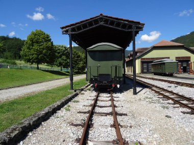 Dağlardaki tren istasyonu