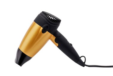 Siyah sarı saç kurutma makinesi beyaz arkaplanı izole ediyor
