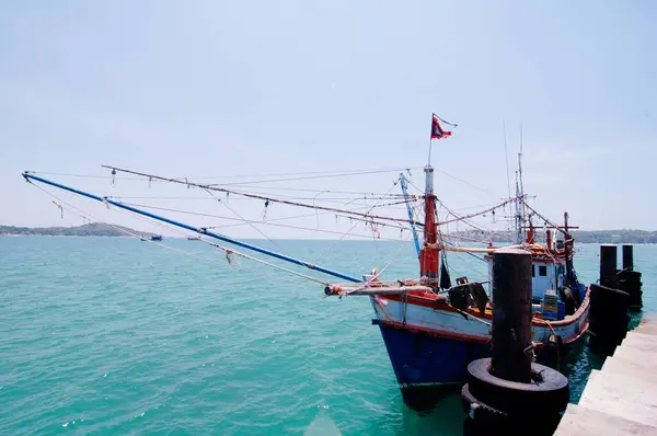 Barco Pesca Tradicional Para Captura Caranguejo Atracado Cais Phuket Tailândia — Fotografia de Stock