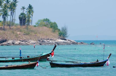 Tayland 'dan geliyorum. Geleneksel balıkçı tekneleriyle güzel manzara