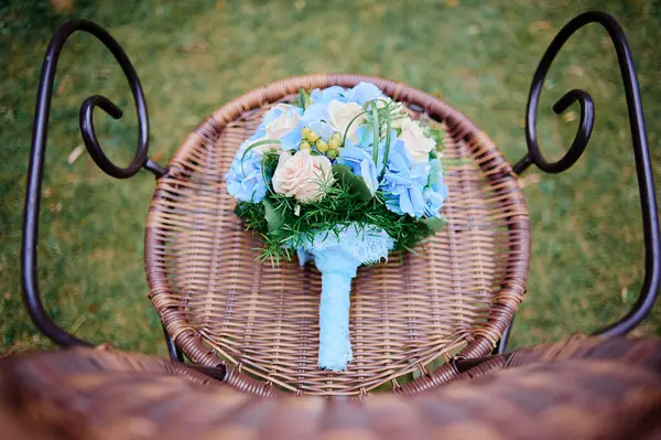Bouquet Sur Fauteuil Rotatif — Photo